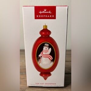 HALLMARK NEW 2022 LIMITED EDITION Christmas Ornament “TOP HAT SNOWMAN” SCENE